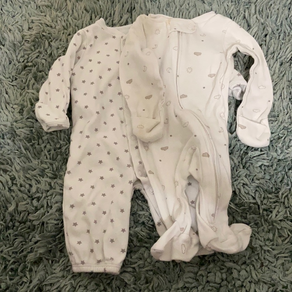2 pieces sleep & Play Carters - Picture 1 of 3